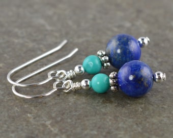 Orecchini a foglia, gocce di perle, orecchini di perle rosa, orecchini di perle bianche, foglie in argento sterling, regali per damigelle d'onore, orecchini floreali, gioielli botanici - Italia