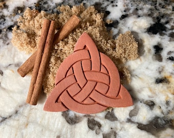 Irish Celtic Knot Brown Sugar Saver