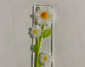 Glass Daisy plant stake, fused glass plant stake