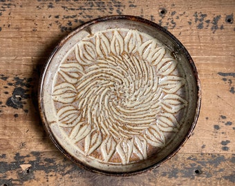 RUSTIC Carved Sunflower Garlic Grater, handmade hand Garlic Grater, kitchen art, Garlic Grater