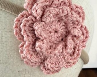 Weiches rosa Baby Stirnband Häkelblume • Weiches Nylon Band • Neugeborene bis Kleinkind