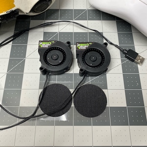 Basic Dual Fans Kit for mounting in a helmet / mask for trooping / cosplay.