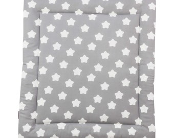 Puckdaddy Wickelauflage Finja 65x75 cm mit Sterne Muster in Grau