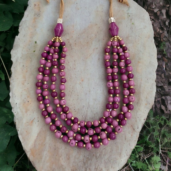 Collier Baru| Collier de graines de Tagua et d’Acai| Collier violet et lavande| Collier bavoir multibrins| Bijoux Tagua| Bijoux de graines