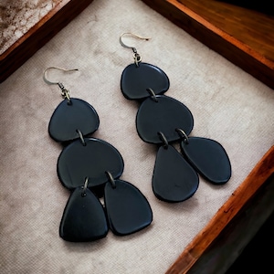 Kolczyki Mimi| Kolczyki Black Tagua| Kolczyki Tagua z Warstwowymi Wstawkami| Kolczyki Statement| Biżuteria Tagua| Prezenty dla Niej| Kolczyki Boho