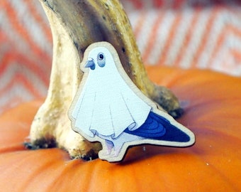 Ghost Pigeon wooden pin badge, small pin with rubber clasp, wildlife inspired pin
