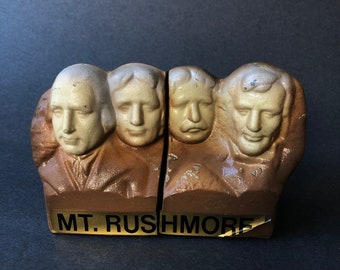 Vintage Metal Alloy Mount Rushmore Salt and Pepper