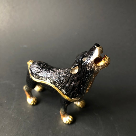 BULK 20 Howling Dog or Wolf Charms SC2919