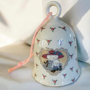 VINTAGE Ceramic Floral White Cat Kitten Potpourri Bell Pomander Ornament Japan