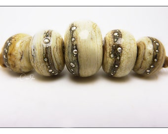 Ivory Lampwork Bead Set, Five Glass Beads in Ivory and Silvered Ivory, Rio Marble Handmade by Copperstone Art Glass