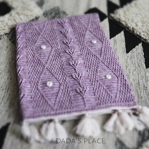 PADRÃO DE CROCHÊ EM PDF: Manta Yumi com flores bordadas/Manta de crochê para bebê/Manta de crochê moderna/Manta texturizada/Padrão de crochê para bebê