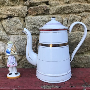French Farmhouse Enamel Coffee Pot Teapot.