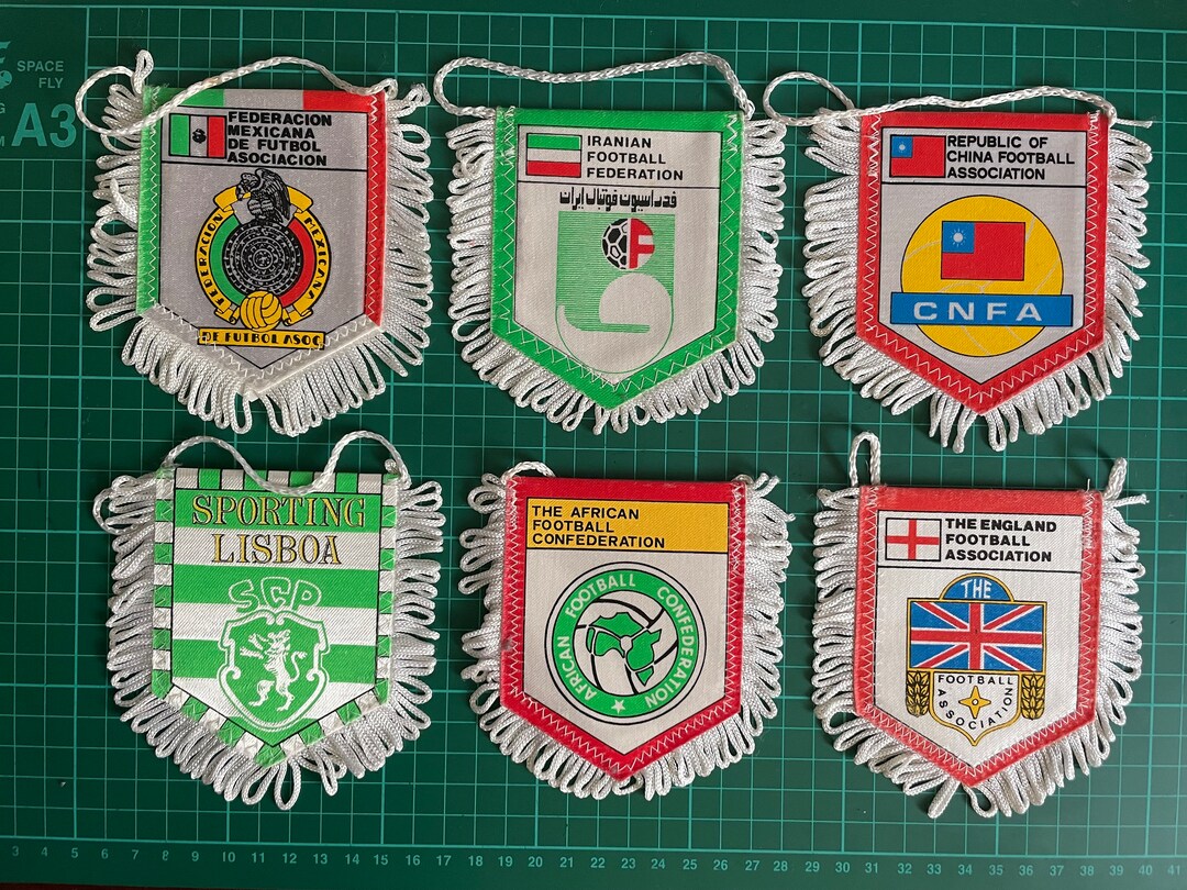 Grand Fanion Vintage Rowdies - Football Américain / Soccer ? (collection)