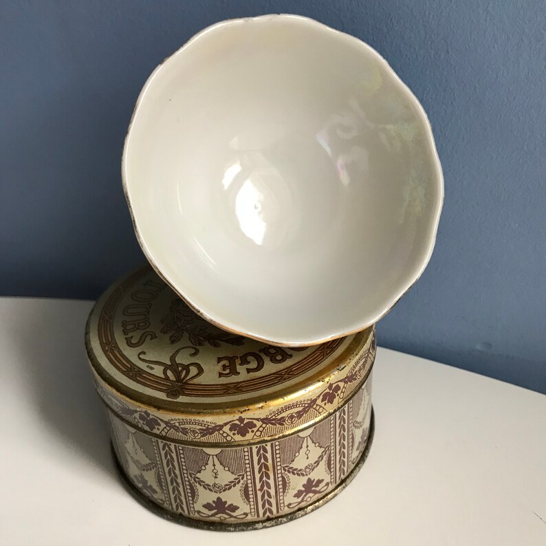 Ribbed Rooster /& Turkey Motif Antique French Porcelain Bowl