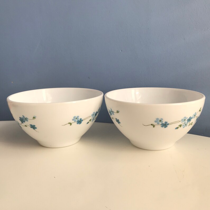 Two Arcopal Veronica Milk Glass Bowls.
