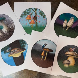 Set di stampe Whimsical Woodland - Uccelli, farfalle e funghi carini / Decorazioni murali con animali Cottagecore / Decorazioni per cameretta o galleria ispirate alla natura