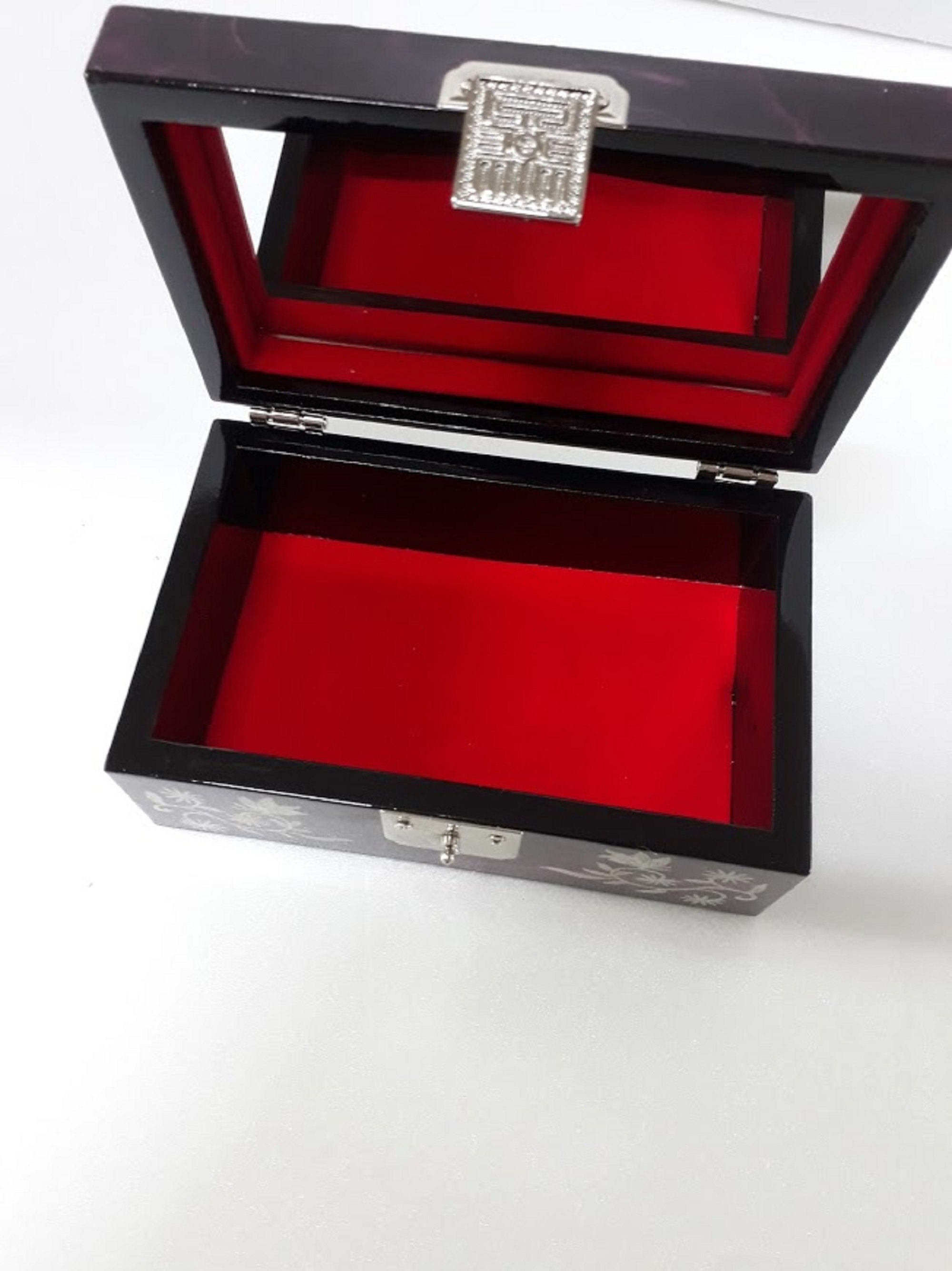 Korean Traditional Lacquer Jewelry Box Flowerand Butterfly Design 121