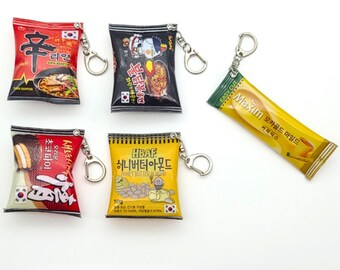 5 types of K-food, Korean food, ramen, Choco Pie, Maxim coffee miniature, bag hanger, key holder, key ring, Korean souvenir