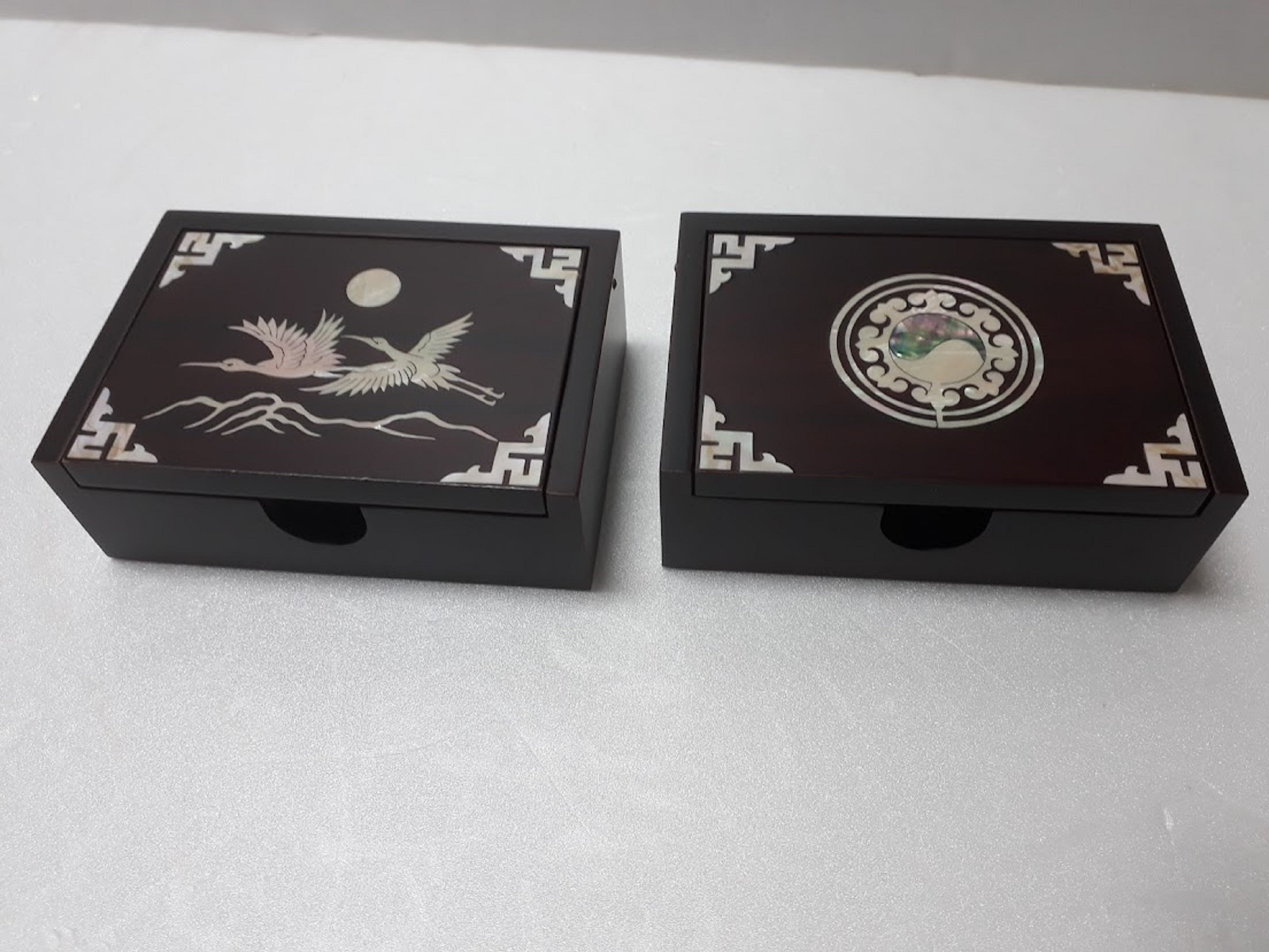 名刺入れ　貝製　韓国 韓国漆貝名刺入れ：鶴と伝統模様 - Etsy 日本