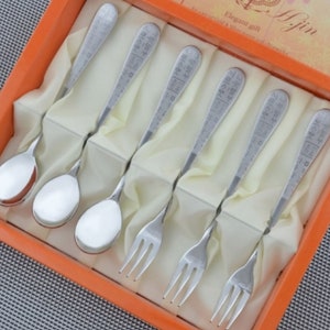 Set of 6 spoons and forks engraved with traditional Korean characters