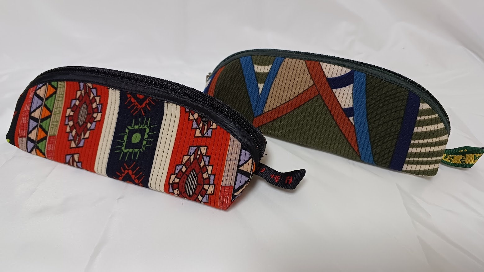 2 glasses cases with Korean traditional pattern design made of thick fabric 10-7