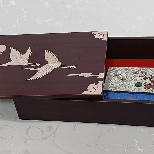 Korean traditional Two cranes design najeon lacquer jewelry box with Handcrafted wallet made of silk fabric