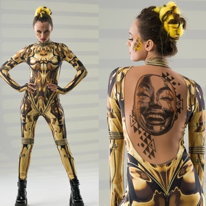 GOLD ARMOR Kostüm für Damen, Halloween-Kostüm für Damen, Catsuit mit Tattoo Effekt auf dem Rücken, Goldenes Kostüm für Damen, Mandala Tattoo AI tattoo design