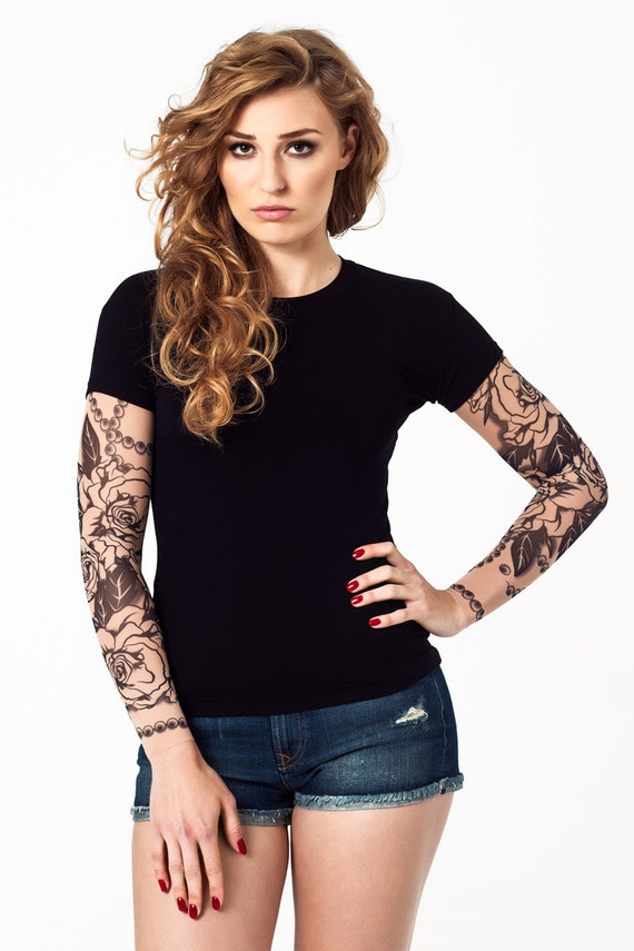 Maglietta da donna con tatuaggio temporaneo ROSES CHAPLET top da donna abbigliamento da donna magliette da donna magliette da donna regalo per le donne Etsy Italia