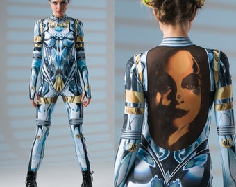 MIRROR ARMOR Kostüm für Damen, Halloweenkostüm für Damen, Catsuit mit Rückentattoo, Silberkostüm für Damen, Spiegeleffektkostüm