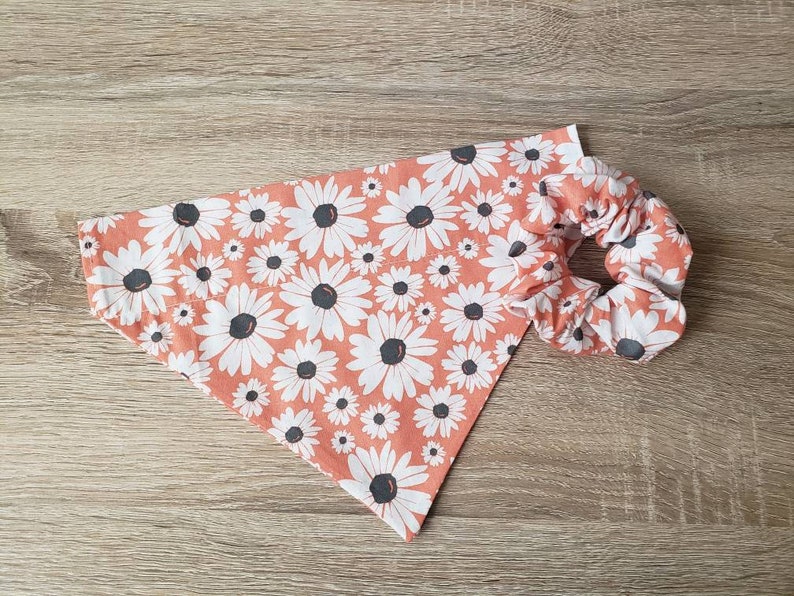 Daisy Pattern Pet BandanaScrunchie Matching Pet Bandana and Scrunchie Dual Sided and 100/% Cotton