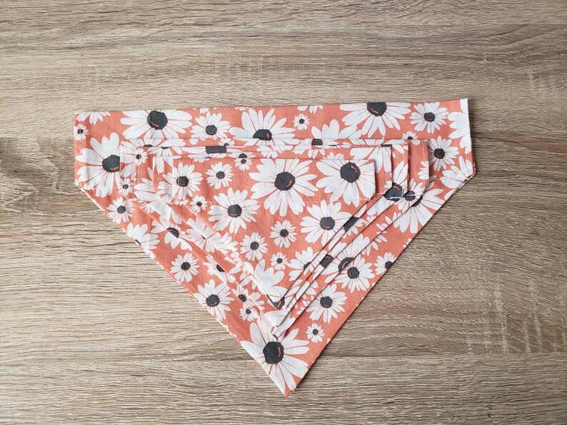 Daisy Pattern Pet BandanaScrunchie Matching Pet Bandana and Scrunchie Dual Sided and 100/% Cotton