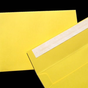 25 Envelopes 5x7 Sunflower YELLOW A7 DIY Blanks Peel & Seal for Cards Invitations Announcements Parties with Square Style Flap Good Quality