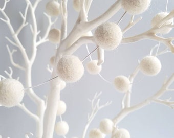 Ivory White Pom Pom Garland - White Christmas Decor