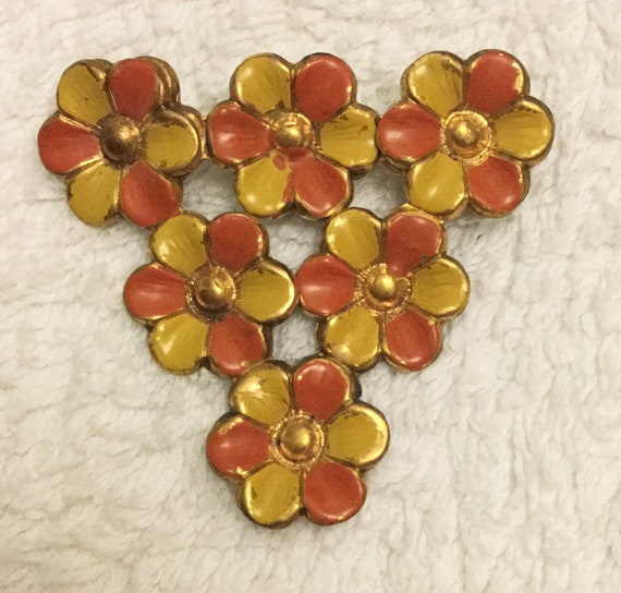 1940s Vintage Floral Hand Painted Costume Brooch