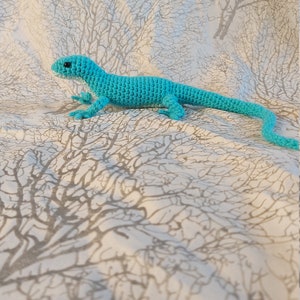 Green Keel-bellied Lizard Plush Crochet PDF PATTERN image 3
