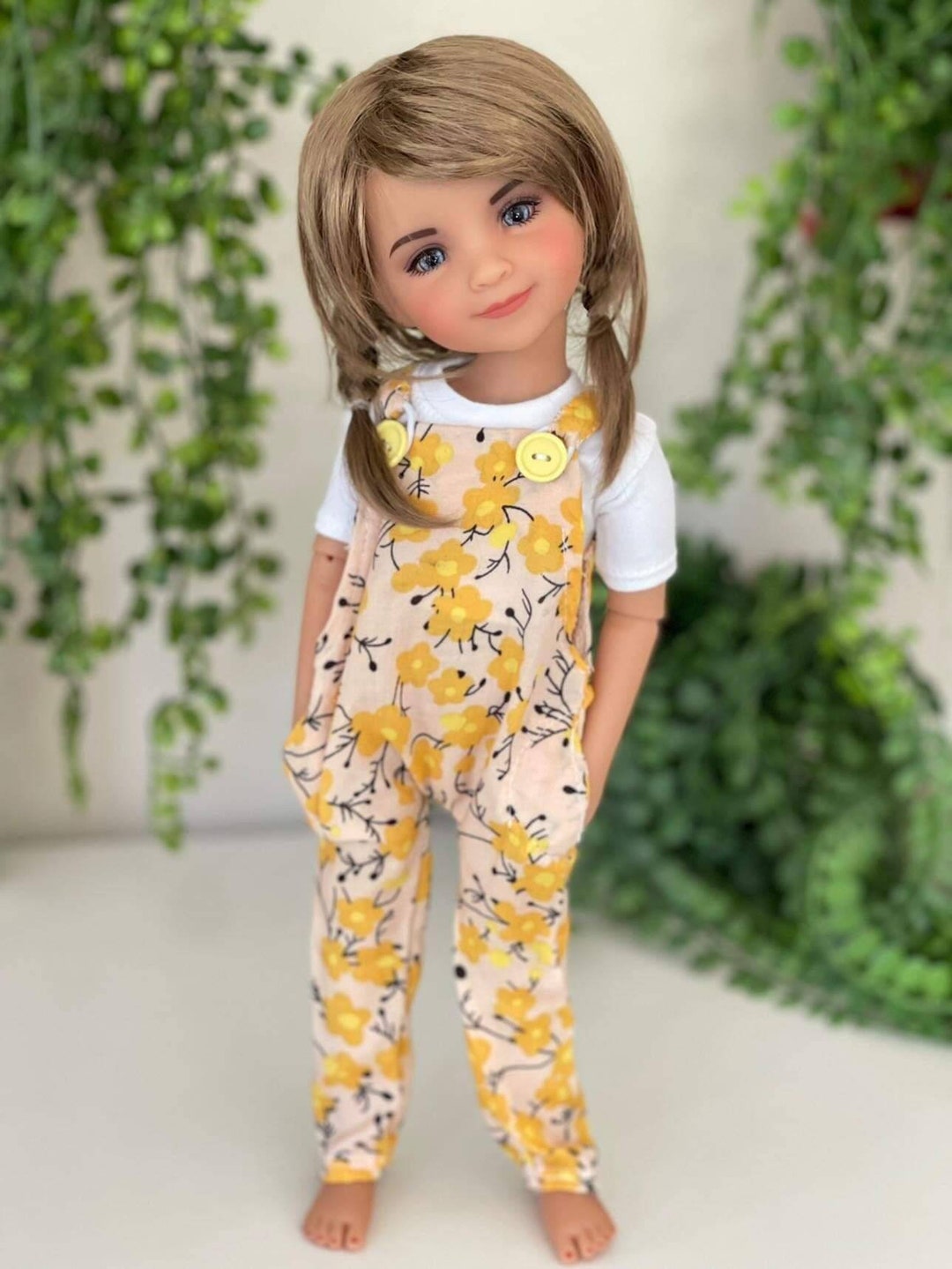 Clothes for Ruby Red Fashion Friends Doll. Fashion for 14,5 Inch Doll