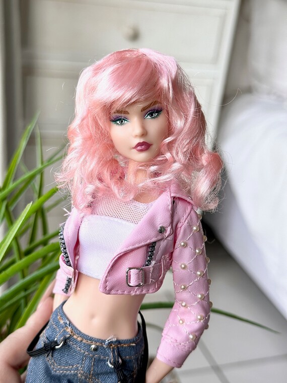 Pink top 3/4 wig