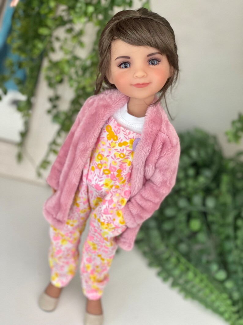 Preorder Clothes for Ruby Red Fashion Friends doll. Plush image 1