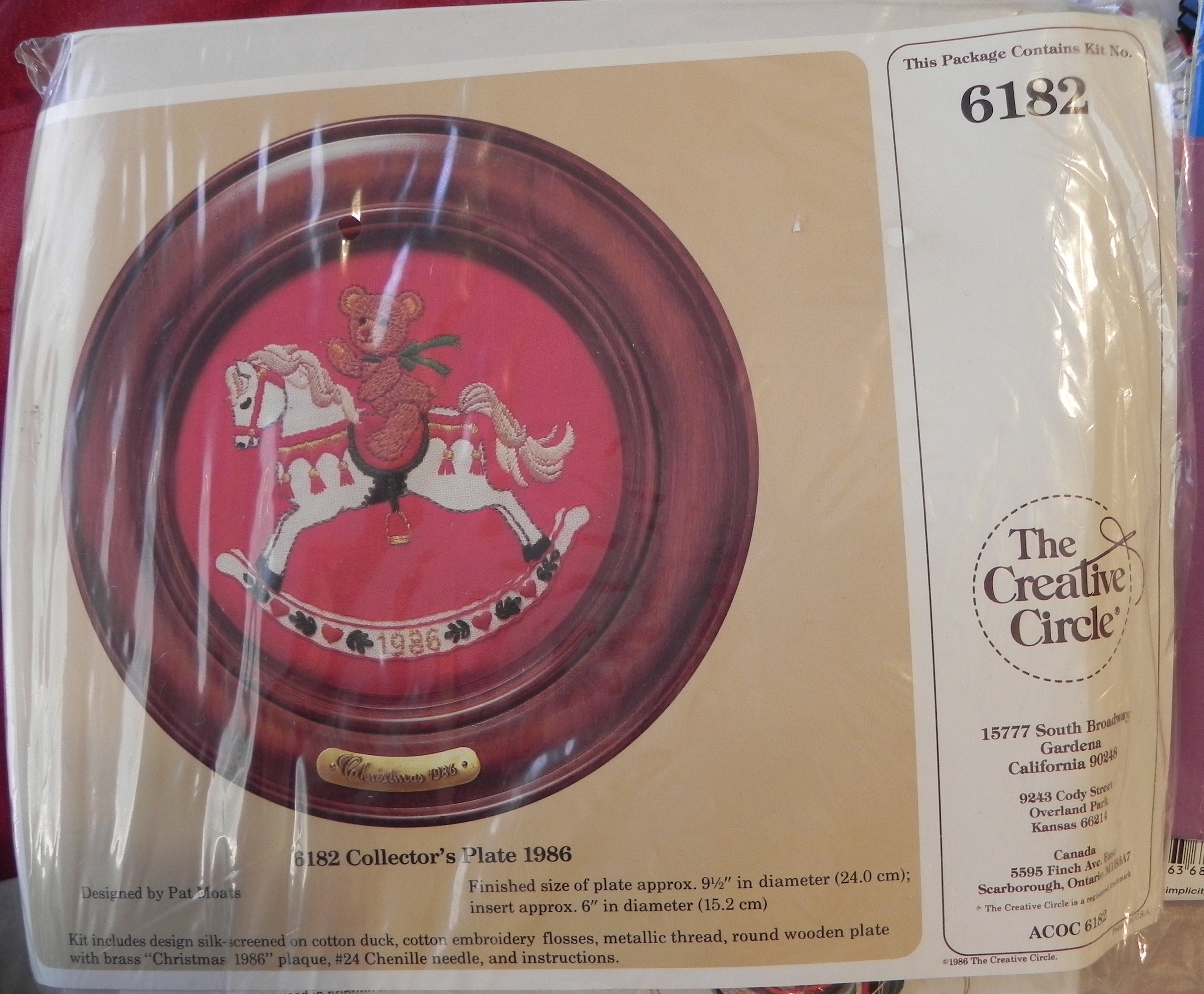 Creative Circle 6182 Bear Rocking Horse Christmas Circle Framed Crewel Kit 1986 NEW