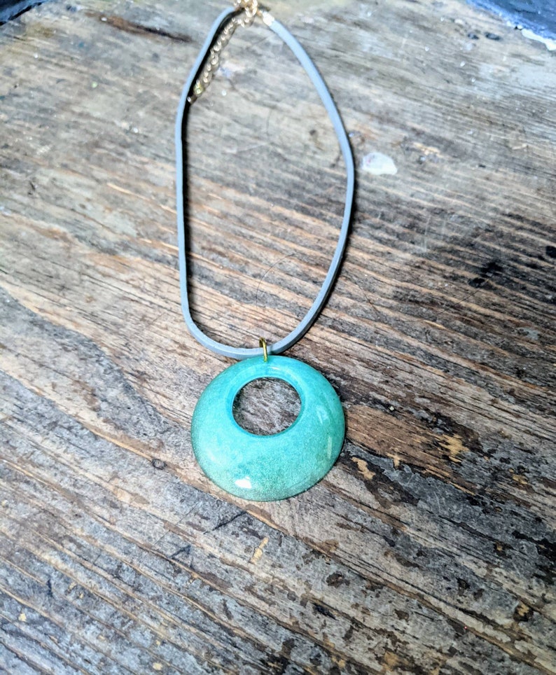 Green Retro Resin Choker necklace