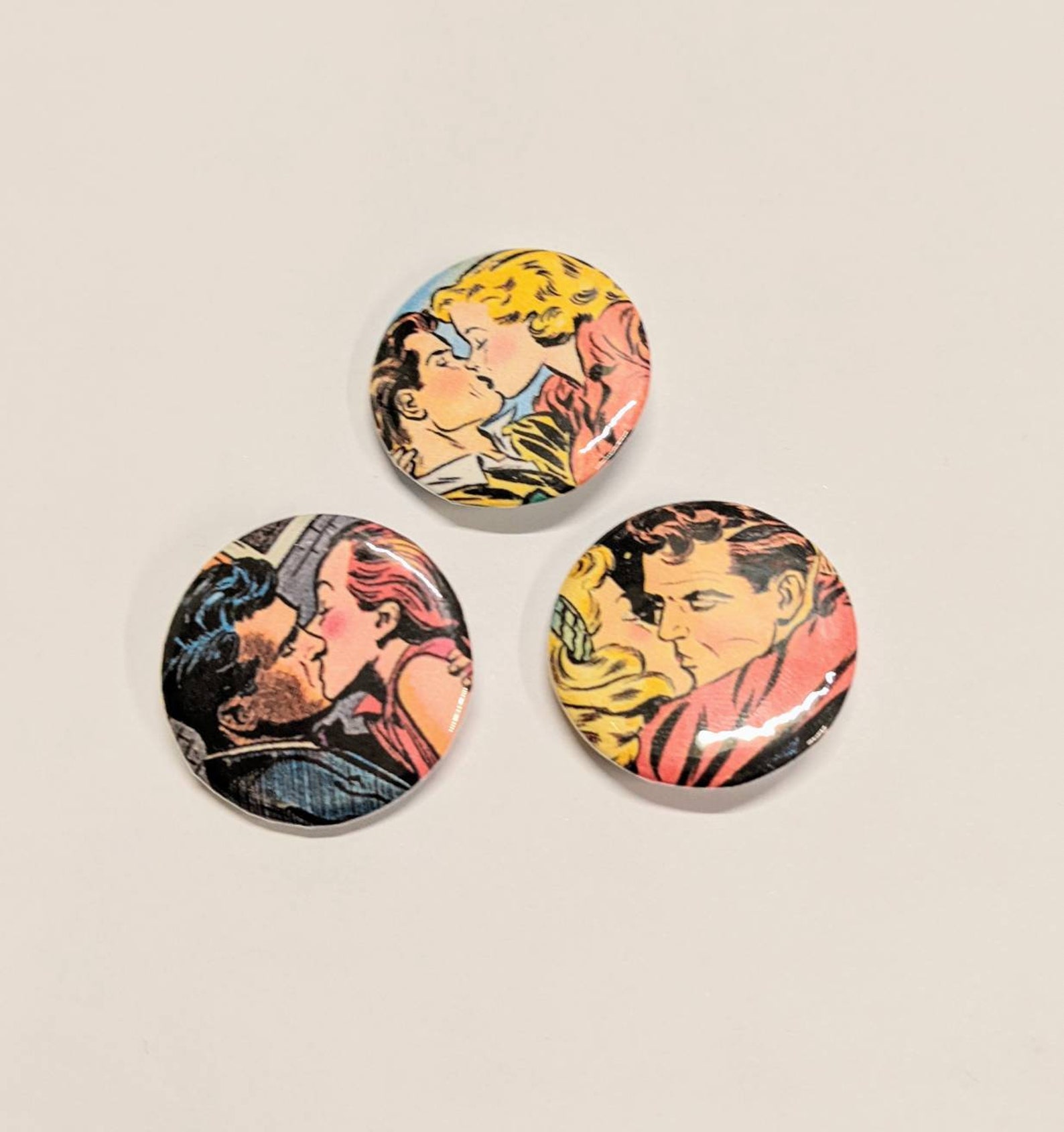 Kissing Couples Pins Valentine's Pin Set | Etsy UK