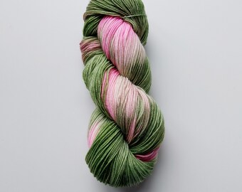 fingering sock yarn, short colorways yarn, 4ply wool yarn, hand dyed sock yarn, wool and nylon