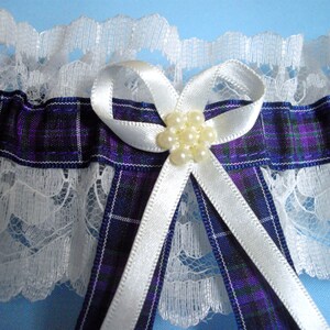 Pride of Scotland tartan bruiloft bruidskousenband. Wit of ivoorkleurig kant. Standaard en plus size. afbeelding 2