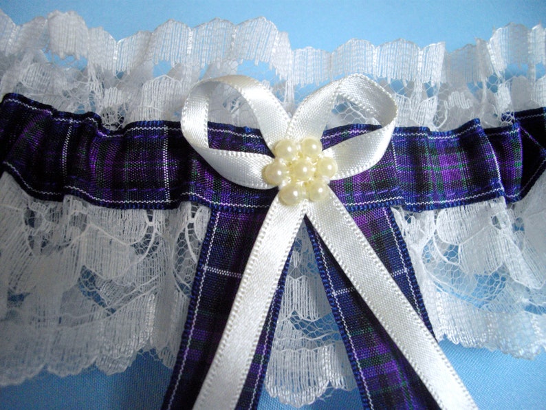 Pride of Scotland tartan bruiloft bruidskousenband. Wit of ivoorkleurig kant. Standaard en plus size. afbeelding 2