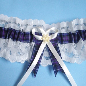 Pride of Scotland tartan bruiloft bruidskousenband. Wit of ivoorkleurig kant. Standaard en plus size. afbeelding 1
