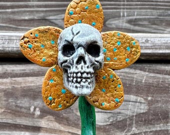 Hand-Sculpted Skull Flower Gothic Botanical Art – Dark Decor Oddity Curiosity
