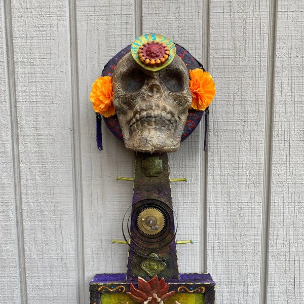 Dia De Los Muertos Shrine - Art Object - Skull and Heart - Day of The Dead - Vintage Banjo Clock - Love and Loss  - Home decor - Grief Art