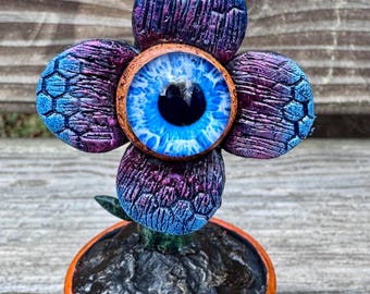 Freaky Flora: All-Seeing Bloom – Eyeball Flower Sculpture, Surreal Dark Botanical OOAK
