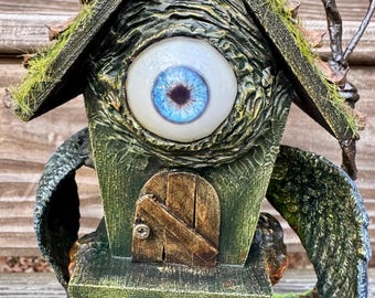 Baba Yaga Walking Hut Sculpture: Dark Folklore Halloween Decor