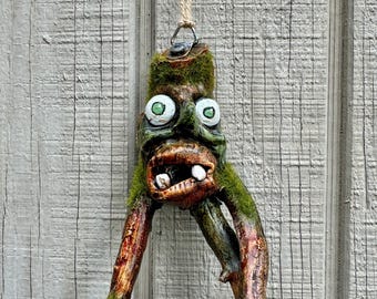 Mottle the Rootlistener – Large Handmade Tree Spirit Sculpture | Mossy Forest Creature | Goblincore Woodland Wall Art | Fantasy Oddity